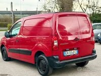 Usata Peugeot Partner 89 CV (65 kW) 2011 Rosso Monovolume
