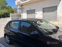 Usata Peugeot 308 116 CV (85 kW) 2015 Bluazzurro Berlina