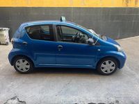 Usata Toyota Aygo Connect Style 68 CV (50 kW) 2010 Blu Utilitaria