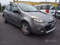 Usata Renault Clio II 74 CV (54 kW) 2010 Grigio Berlina