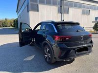 Usata VW T-Roc R-line 116 CV (85 kW) 2023 Nero SUV