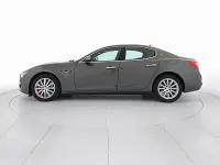 Usata Maserati Ghibli 275 CV (202 kW) 2017 Grigio maratea Berlina