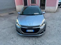 Usata Peugeot 208 Active 102 CV (75 kW) 2019 Grigio Utilitaria