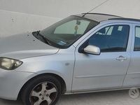 Usata Mazda 2 68 CV (50 kW) 2003 Grigio Berlina