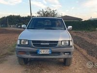 Usata Isuzu Campo 109 CV (80 kW) 1999 Argento Pick-up