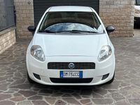 Usata Fiat Grande Punto Dynamic 77 CV (56 kW) 2007 Bianco Utilitaria