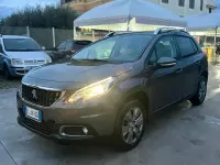 Usata Peugeot 2008 Allure 82 CV (60 kW) 2017 Grigio SUV