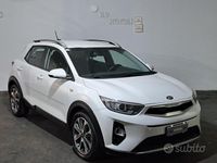 Usata Kia Stonic 116 CV (85 kW) 2018 Bianco SUV