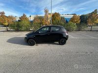 Usata Lancia Ypsilon 54 CV (39 kW) 2015 Nero Utilitaria
