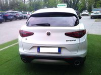 Usata Alfa Romeo Stelvio Executive 209 CV (153 kW) 2018 Bianco SUV