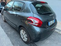 Usata Peugeot 208 Allure 68 CV (50 kW) 2014 Grigio Utilitaria