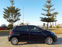 Usata Peugeot 208 Active 75 CV (55 kW) 2018 Nero Utilitaria