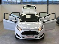 Usata Ford Fiesta 80 CV (58 kW) 2016 Bianco Berlina
