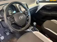 Usata Toyota Aygo 69 CV (50 kW) 2016 Bianco Utilitaria