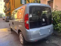 Begagnad Fiat Doblò 90 HK (66 kW) 2012 Grå Minibuss