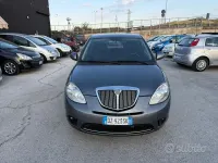 Usata Lancia Ypsilon 75 CV (55 kW) 2010 Grigio Utilitaria