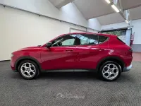 Begagnad Alfa Romeo Tonale 131 HK (96 kW) 2023 Röd SUV