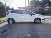 Usata Ford Fiesta Titanium 75 CV (55 kW) 2013 Bianco Utilitaria