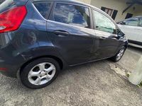 Usata Ford Fiesta Titanium 70 CV (51 kW) 2010 Grigio Utilitaria
