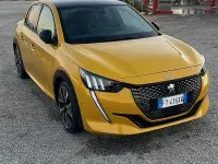 Usata Peugeot 208 102 CV (75 kW) 2019 Utilitaria
