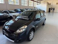 Brugt Renault Clio II Dynamique 75 HK (55 kW) 2010 Sort Sedan