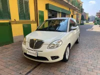 Usata Lancia Ypsilon 60 CV (44 kW) 2009 Bianco Utilitaria