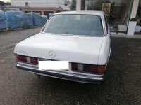 Usata Mercedes 200 109 CV (80 kW) 1981 Bianco Berlina