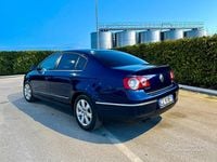 Usata VW Passat 140 CV (102 kW) 2006 Blu Berlina
