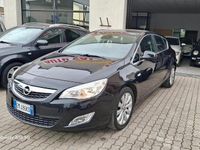 Usata Opel Astra Cosmo 140 CV (102 kW) 2012 Nero Berlina