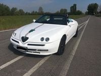Usata Alfa Romeo Spider 144 CV (105 kW) 1998 Bianco Cabrio