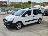 Usata Peugeot Partner Outdoor 100 CV (73 kW) 2017 Nero Monovolume