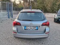 Usata Opel Astra 125 CV (91 kW) 2011 Grigio Station wagon
