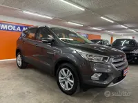 Usata Ford Kuga Titanium 120 CV (88 kW) 2017 Grigio SUV