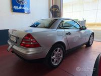 Usata Mercedes SLK200 137 CV (100 kW) 2004 Grigio Cabrio