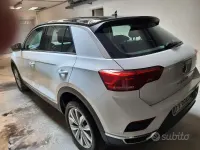 Usata VW T-Roc 116 CV (85 kW) 2019 Bianco SUV