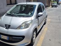 Usata Peugeot 107 68 CV (50 kW) 2008 Grigio Utilitaria