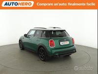 Begagnad Mini Cooper Essential 2023 Grön Halvkombi