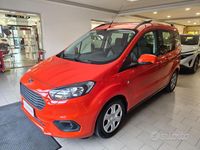 Usata Ford Tourneo Courier 101 CV (74 kW) 2019 Rosso Monovolume
