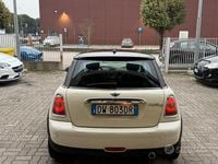 Usata Mini Cooper D Chili 108 CV (79 kW) 2009 Beige Utilitaria