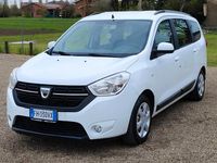 Usata Dacia Lodgy Lauréate 101 CV (74 kW) 2017 Argento Monovolume