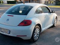 Usata VW Beetle 104 CV (76 kW) 2014 Bianco Utilitaria