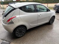 Usata Lancia Ypsilon 69 CV (50 kW) 2020 Grigio Utilitaria