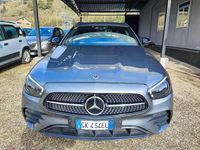 Usata Mercedes E220 Premium Plus 200 CV (147 kW) 2022 Grigio Station wagon