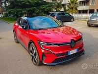Usata Renault Megane E-Tech Techno 161 kW (220 CV) 2023 Rosso Berlina