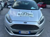 Usata Ford Fiesta 75 CV (55 kW) 2013 Grigio Berlina