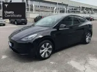 Usata Tesla Model Y RWD 203 kW (277 CV) 2024 Solid black SUV