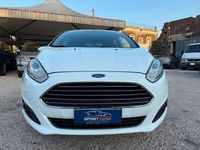 Usata Ford Fiesta Titanium 75 CV (55 kW) 2013 Bianco Utilitaria