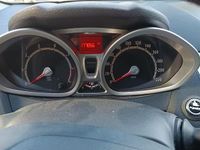 Usata Ford Fiesta 80 CV (58 kW) 2012 Grigio Utilitaria