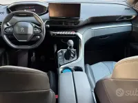 Usata Peugeot 3008 Allure 131 CV (96 kW) 2023 Grigio SUV