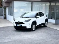 Usata Toyota Yaris Hybrid 92 CV (67 kW) 2022 Bianco SUV